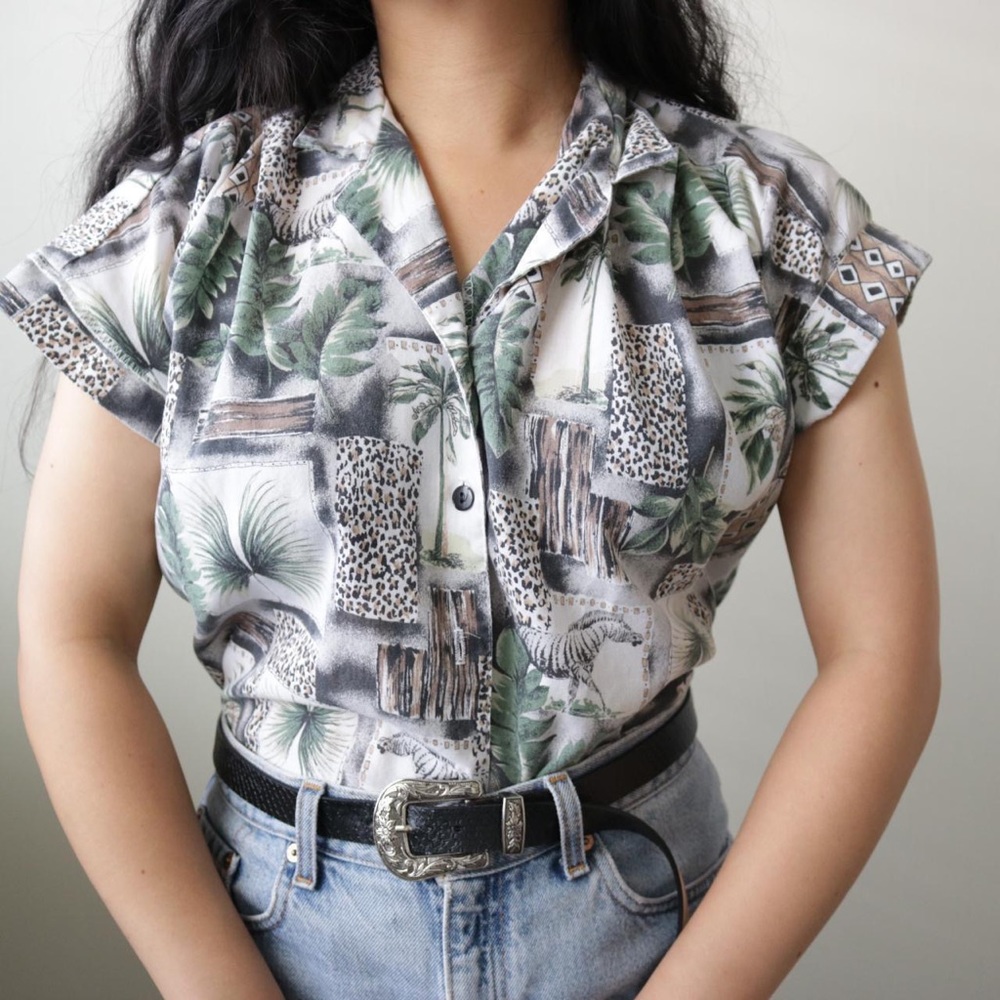 Vintage safari animal button down shirt - Picture 2 of 7